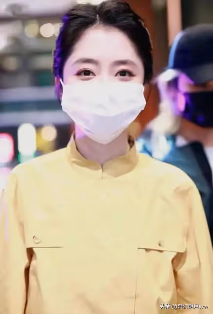 路人鏡頭下的譚松韻也太美了！真不敢相信她有32歲