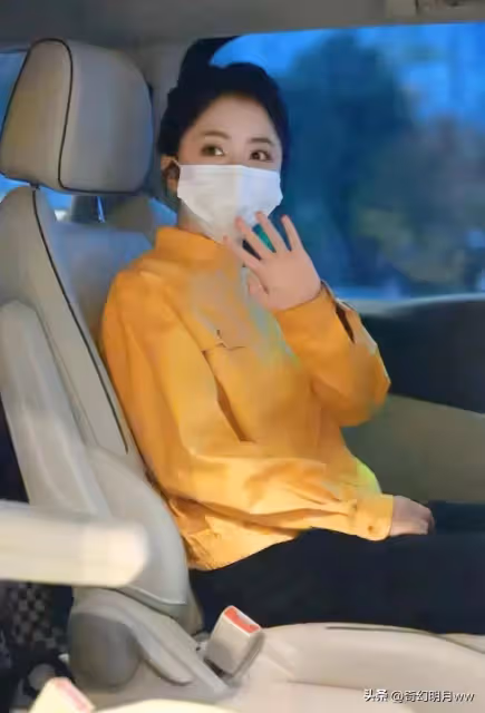 路人鏡頭下的譚松韻也太美了！真不敢相信她有32歲