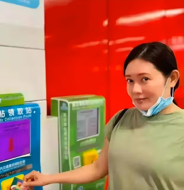 宅男女神李麗珍，多年沒戲拍而當售貨員，放棄身材管理對婚姻失望