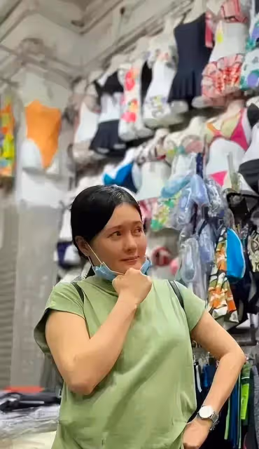 宅男女神李麗珍，多年沒戲拍而當售貨員，放棄身材管理對婚姻失望