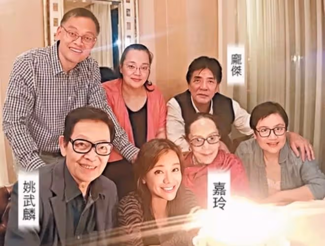 謝賢87歲初戀嘉玲病逝!嫁富豪移居泰國多年,去年喪女大受打擊
