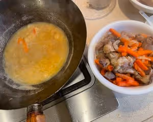 新疆羊肉抓飯（不糊底電飯煲版）