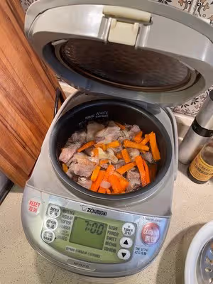 新疆羊肉抓飯（不糊底電飯煲版）