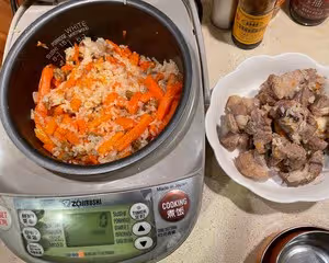 新疆羊肉抓飯（不糊底電飯煲版）