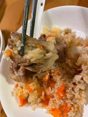 新疆羊肉抓飯（不糊底電飯煲版）