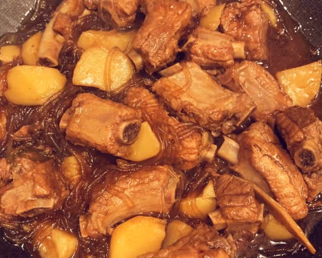 排骨土豆燉粉條