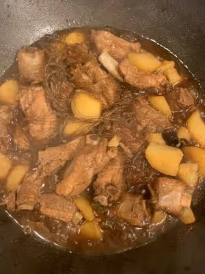 排骨土豆燉粉條