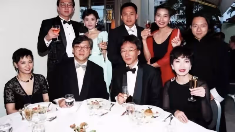 經歷10年無性婚姻!歌壇天后「嫁大10歲導演」被拋棄 65歲孑然一身「無兒無女」坦言:應該早點放他走