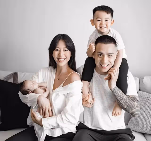 香港知名女星產二胎後復出!再婚嫁小7歲鮮肉丈夫,倆兒子顏值高