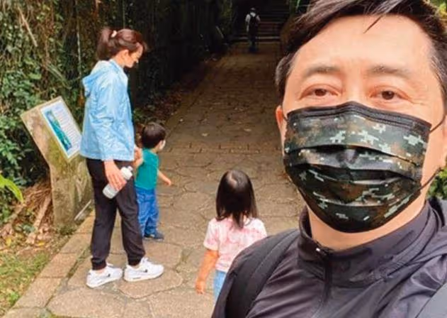 庾澄慶談哈利穿女裝!稱支持兒子,健康就好,與嬌妻如蜜月般甜蜜