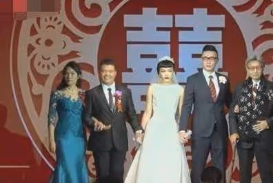 台灣一代名嘴!50歲娶17歲少女生子「妻子還幫忙照顧」 85歲成「亞洲安樂死第一人」生前最後畫面曝光