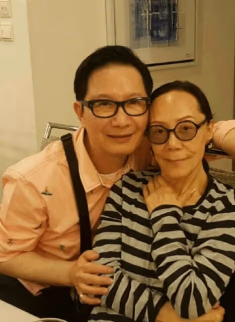 悲痛,香港女演員嘉玲去世,疑似因為肺部疾病,睡夢中離開太遺憾:一路走好