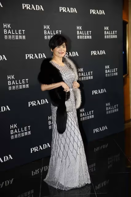 林青霞年紀大了也很美,穿紗裙氣質優雅高貴,網友:這才是68歲的真實樣子