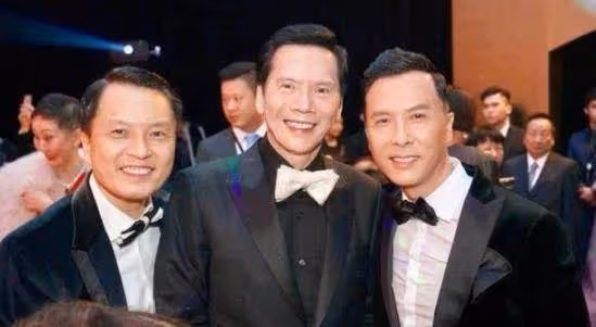 二十多年前,向華強在北京夜場被地頭蛇給了一耳光,如今咋樣了?