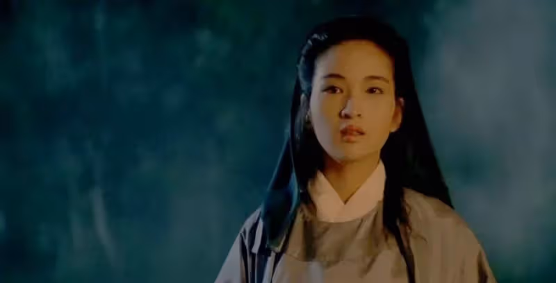 1989年落選港姐，出演三部周星馳電影，拍了十年三級片未走紅，如今53歲已從娛樂圈銷聲匿跡