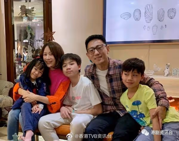 TVB小郡主老公入圍《中年好聲音》！52歲俊男曾讀TVB藝訓班追夢