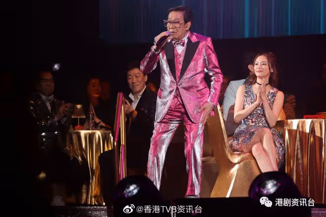 網上瘋傳90歲胡楓娶88歲羅蘭！修哥風趣回應「好多人恭喜我」