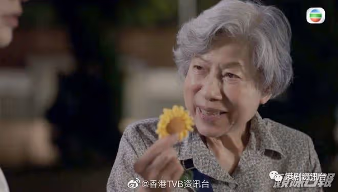 網上瘋傳90歲胡楓娶88歲羅蘭！修哥風趣回應「好多人恭喜我」