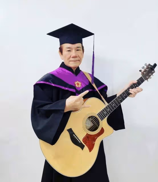 61歲歌手趙傳碩士畢業!耗時一年才完成論文,3年前考上台灣名校