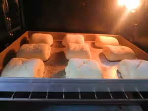 牛奶雲朵麵包