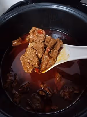 小希麻麻—香辣牛肉鍋仔