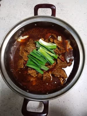 小希麻麻—香辣牛肉鍋仔