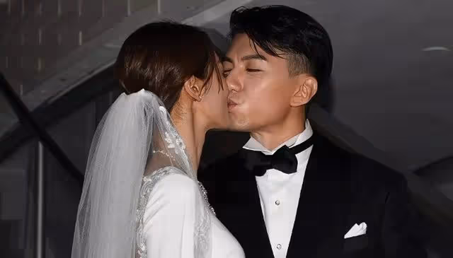 TVB知名男星曬照慶祝結婚兩周年！娶富家千金，遭網友調侃吃軟飯