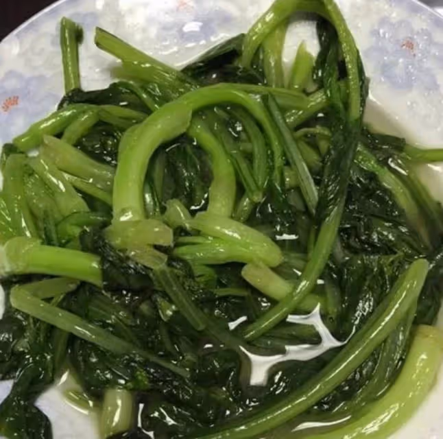 23歲準媽媽的「孕婦餐」火了，孕期無人伺候，只能自己做懶人飯，網友卻說：不值得心疼！