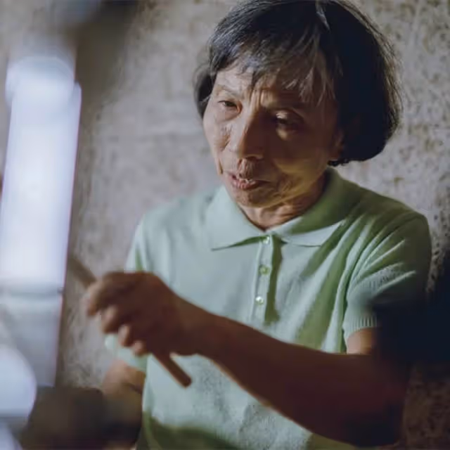 走出病痛折磨, 臺北搖滾奶奶70歲站上小巨蛋,鼓槌打出人生華麗樂章「人老了,反而更適合圓夢」