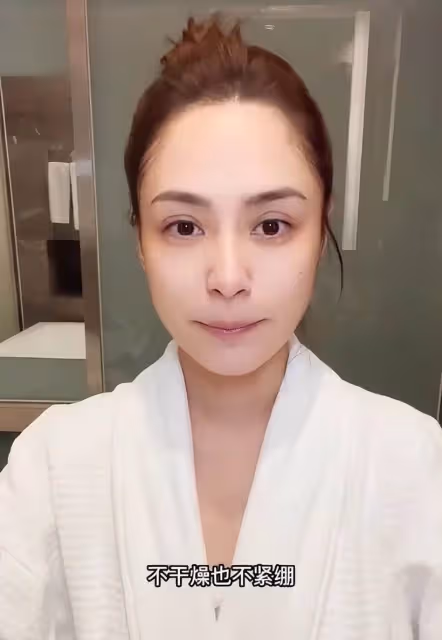 神仙顏值!阿嬌當場卸妝大方曬「卸妝前後對比」,網友直呼:宛如出水芙蓉
