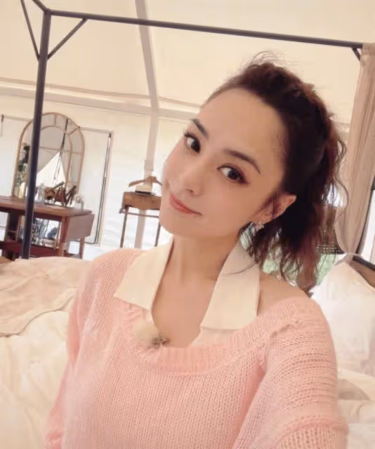 神仙顏值!阿嬌當場卸妝大方曬「卸妝前後對比」,網友直呼:宛如出水芙蓉