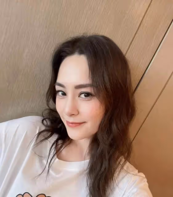神仙顏值!阿嬌當場卸妝大方曬「卸妝前後對比」,網友直呼:宛如出水芙蓉