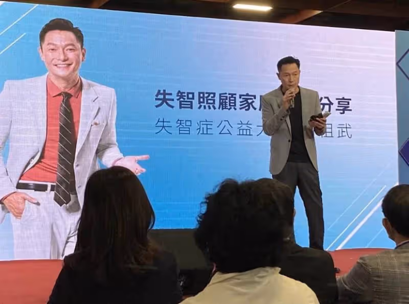 照顧失智婆婆10年!55歲謝祖武「結縭20年妻心力交瘁」欲失婚,親自照顧才醒悟:「拿錢的不算什麼」照顧更辛苦