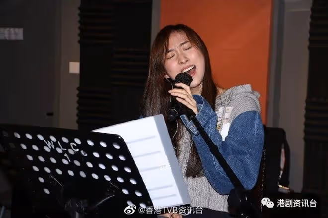 胡鴻鈞無留意蔡思貝提名視後！難道兩人已分手？