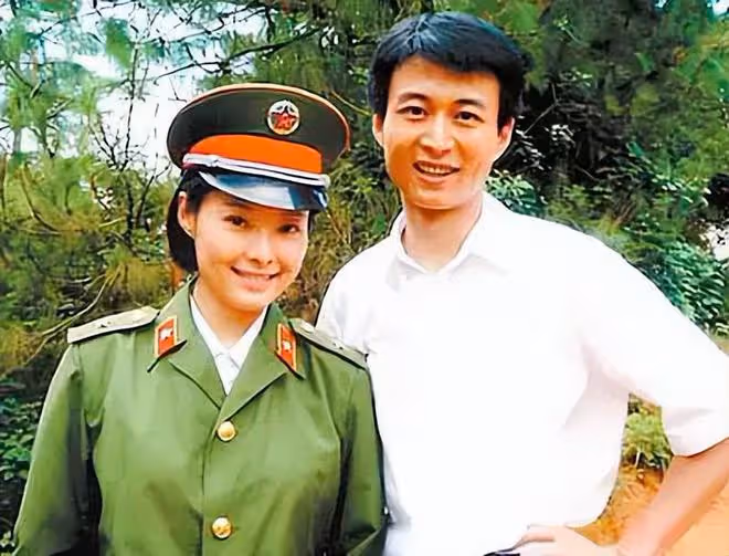閃婚資深玩家袁立，從顏控到無所謂，讓她來告訴你婚姻需要多謹慎