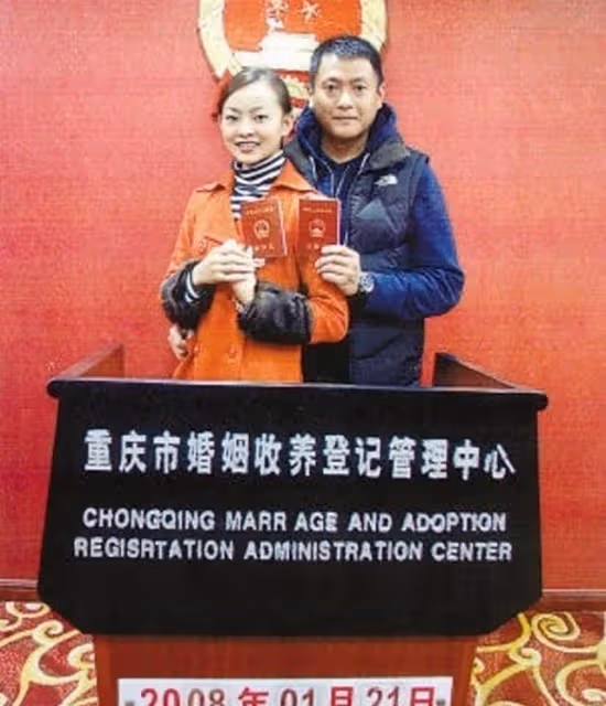 知名港星前妻近況曝光，離婚後生活富貴，周身名牌常現身名媛聚會