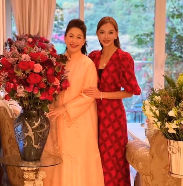知名港星前妻近況曝光，離婚後生活富貴，周身名牌常現身名媛聚會