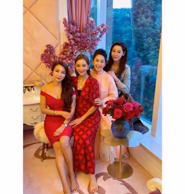 知名港星前妻近況曝光，離婚後生活富貴，周身名牌常現身名媛聚會