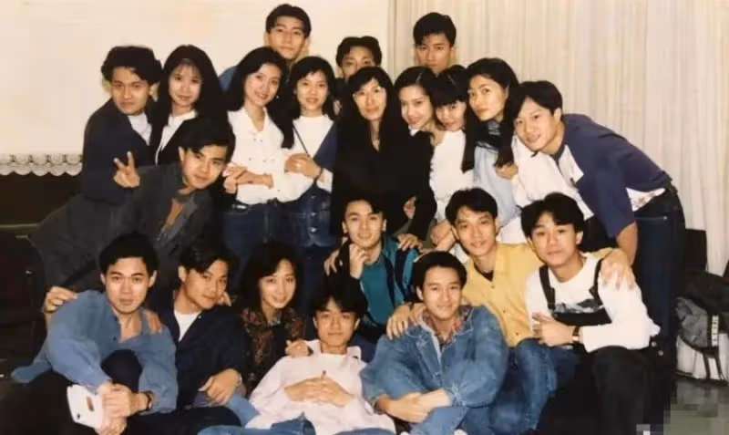 53歲TVB「不老男神」曾慘做亞姐觀音兵 終娶小7歲失婚港姐