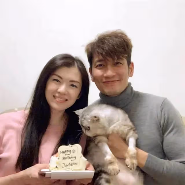 53歲TVB「不老男神」曾慘做亞姐觀音兵 終娶小7歲失婚港姐