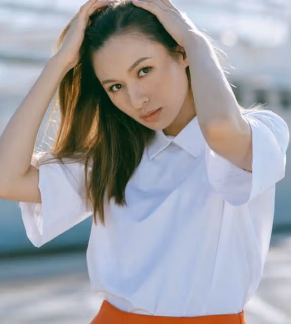極力澄清非不雅片主角！星二代港姐負面新聞多多，直言父母無慰問
