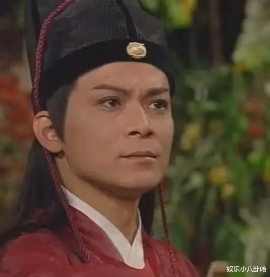 62歲男星落魄賣唱！冷清現場「被大媽一眼認出」：你怎麼到這裡了　心酸回答「看哭無數中年人」