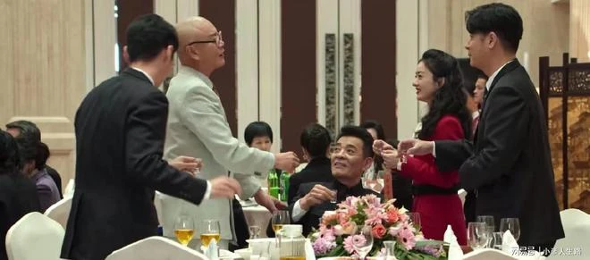 《風吹半夏》開播,趙麗穎飾演颯爽女商人,演技進步獲得網友好評