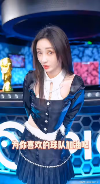 世界盃狂歡夜，柳岩變身足球寶貝跳tukohtaka舞，好身材引人嫉妒