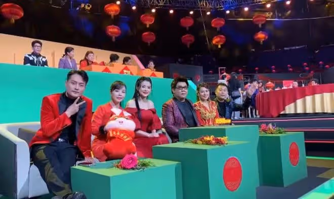 《星光大道》春節節目花絮曝光！尼格買提朱迅主持，李明啟罕登台