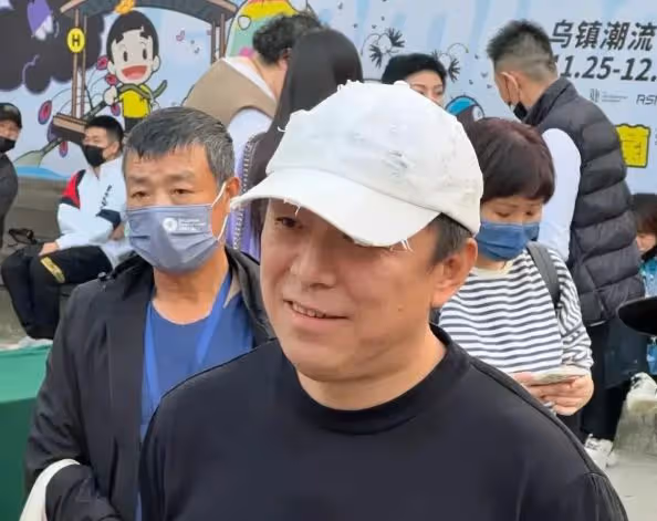 眾星齊聚烏鎮戲劇節不戴口罩 梅婷憔悴童瑤發胖