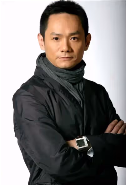 摘下影帝！52歲男星哽咽指天「今晚終於能做好夢」　「妻走後13年堅持不娶」現況令人淚目