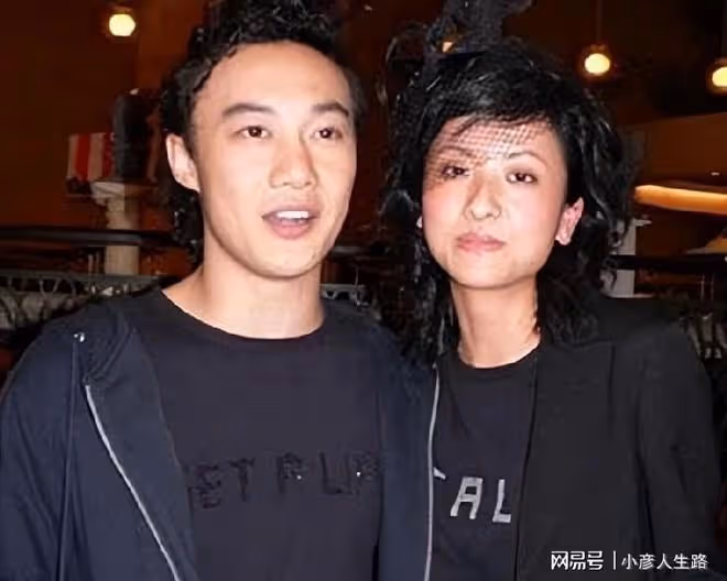 陳奕迅妻子插氧氣管,臉色蠟黃顯憔悴,為何不般配的愛情也很甜蜜