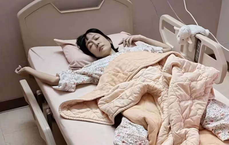 女星唐玲為救命「燒掉200萬」花光家產，希望可以接到工作「認繳不出房貸」經濟已經入不敷出