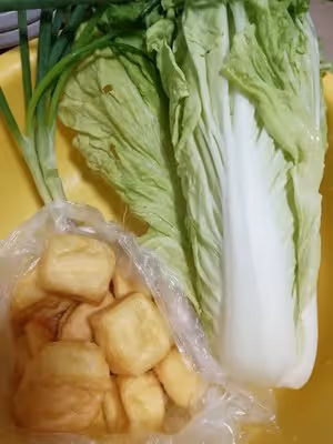 小蔥油豆腐炒大白菜（娃娃菜）